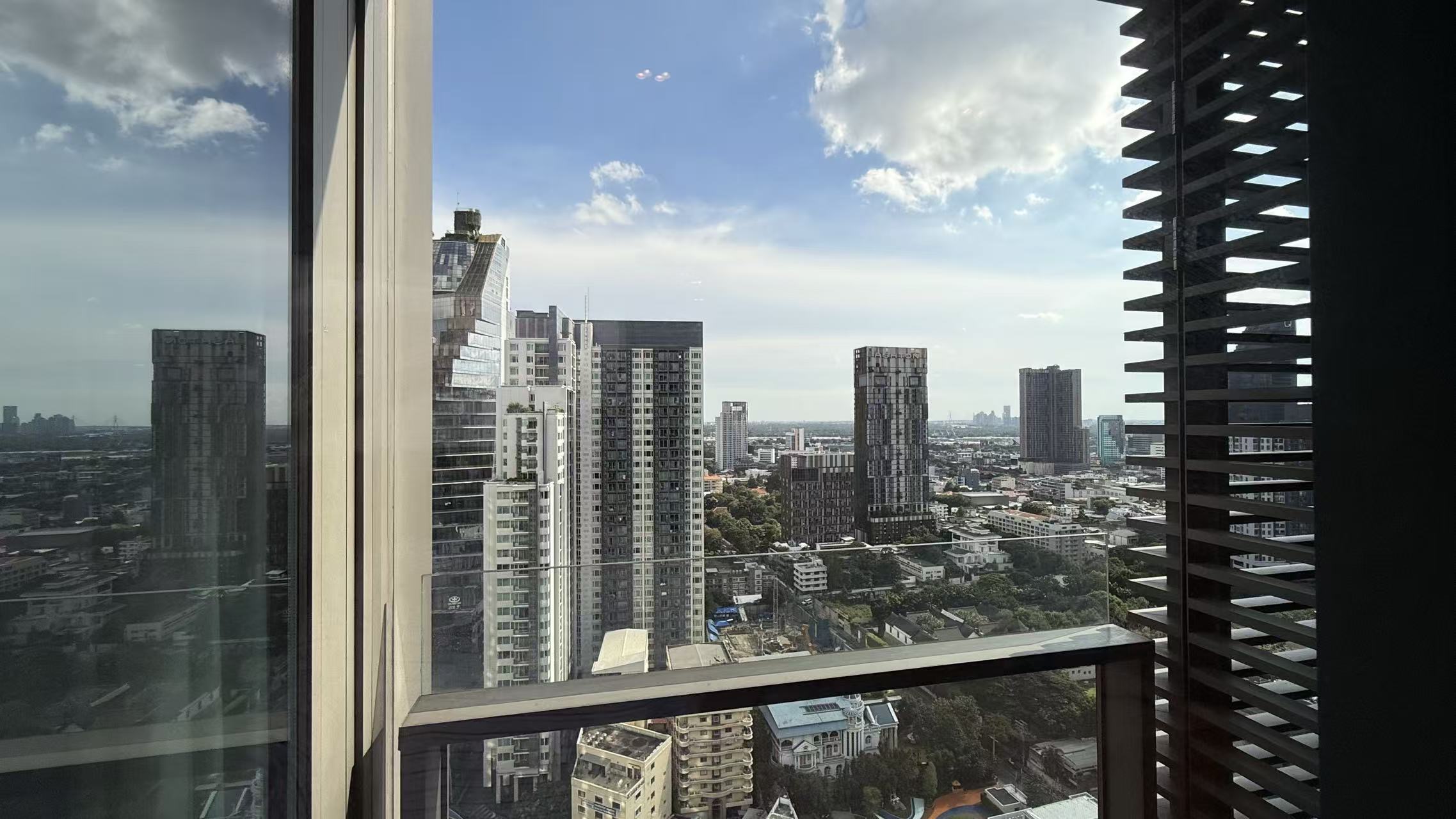 The Strand Thonglor