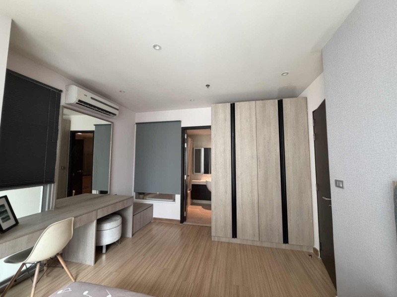  Sky Walk Residences