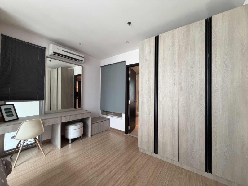  Sky Walk Residences