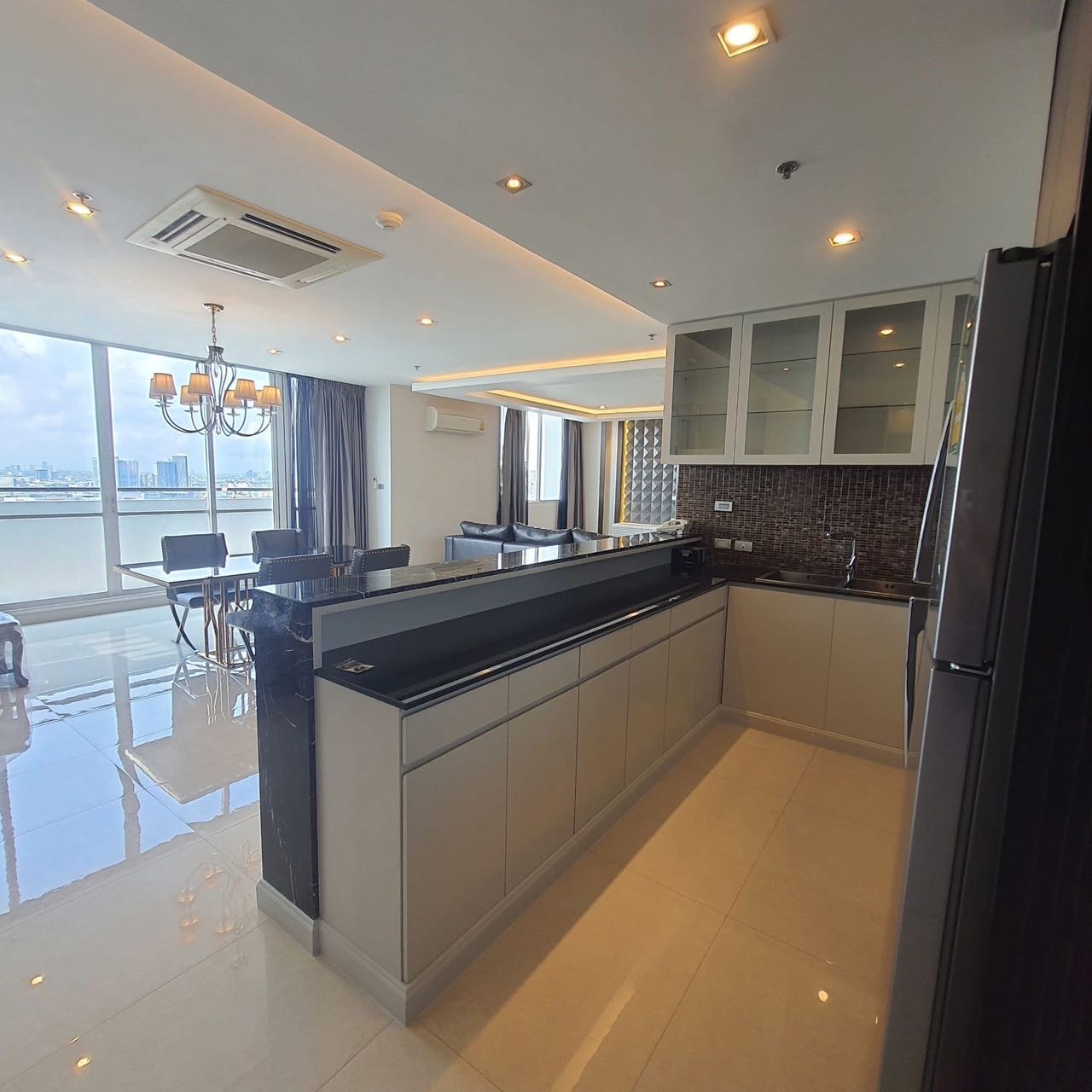 The Four Wings Residence Srinakarin
